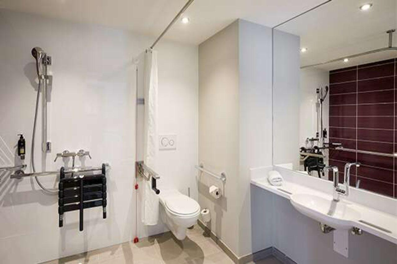 - Munich Airport, An Ihg