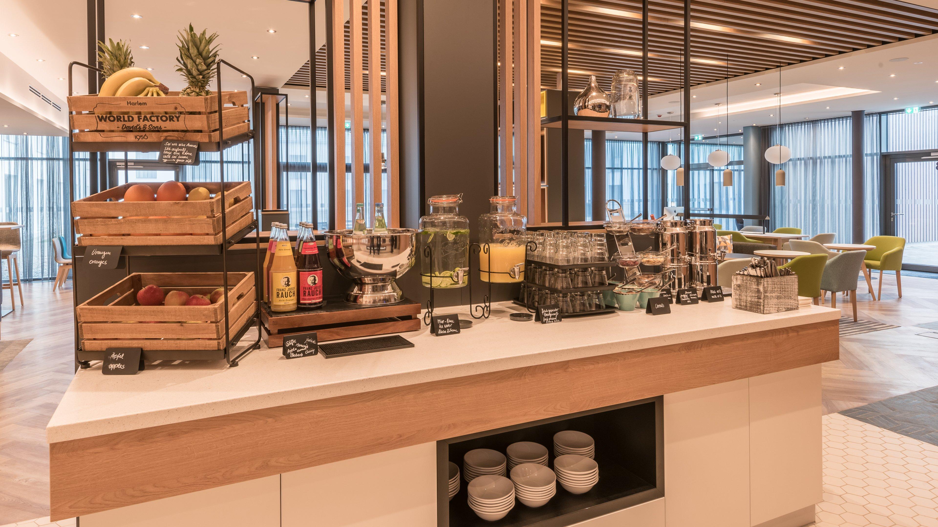 - Munich Airport, An Ihg Халльбергмос