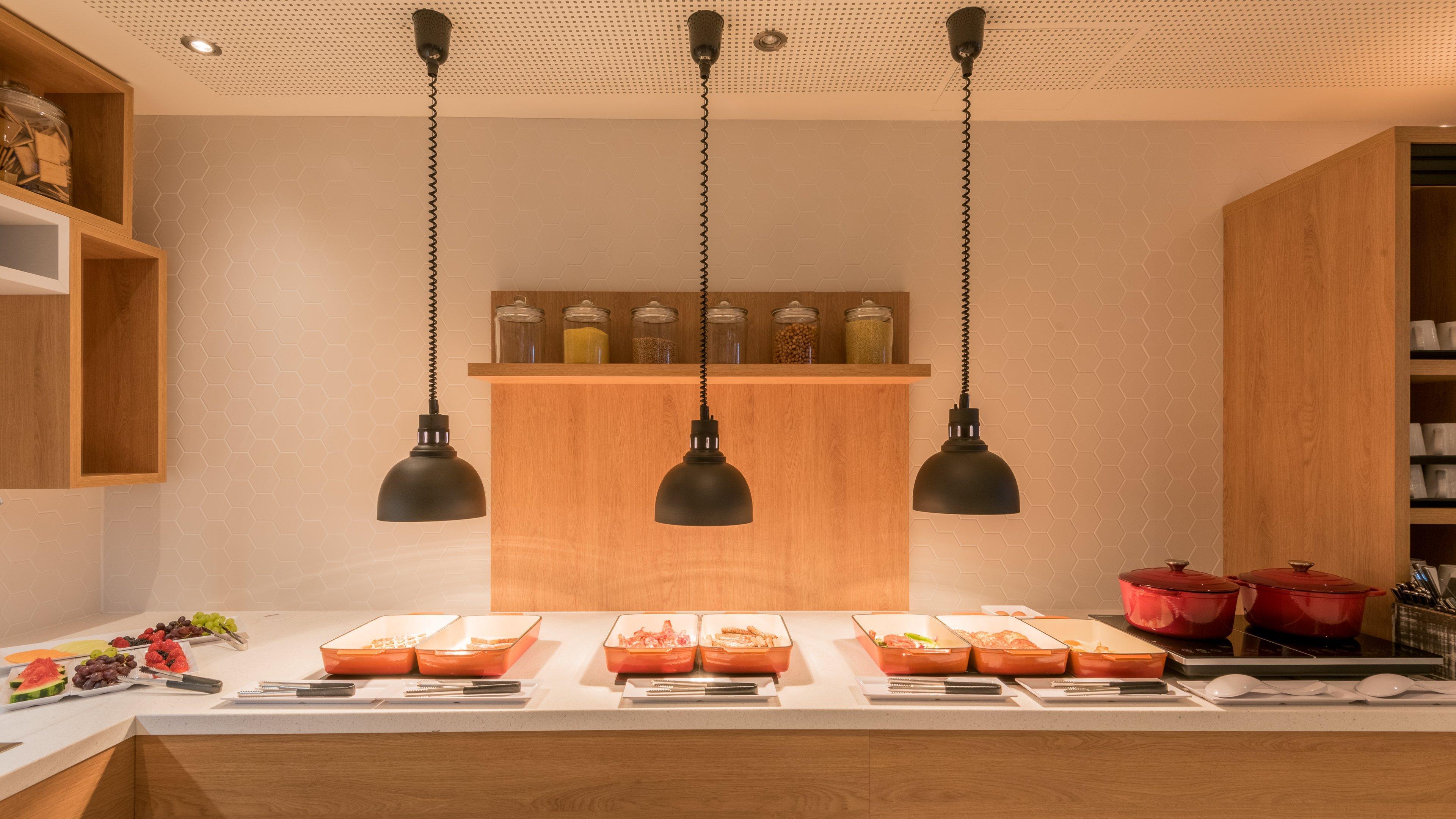 - Munich Airport, An Ihg
