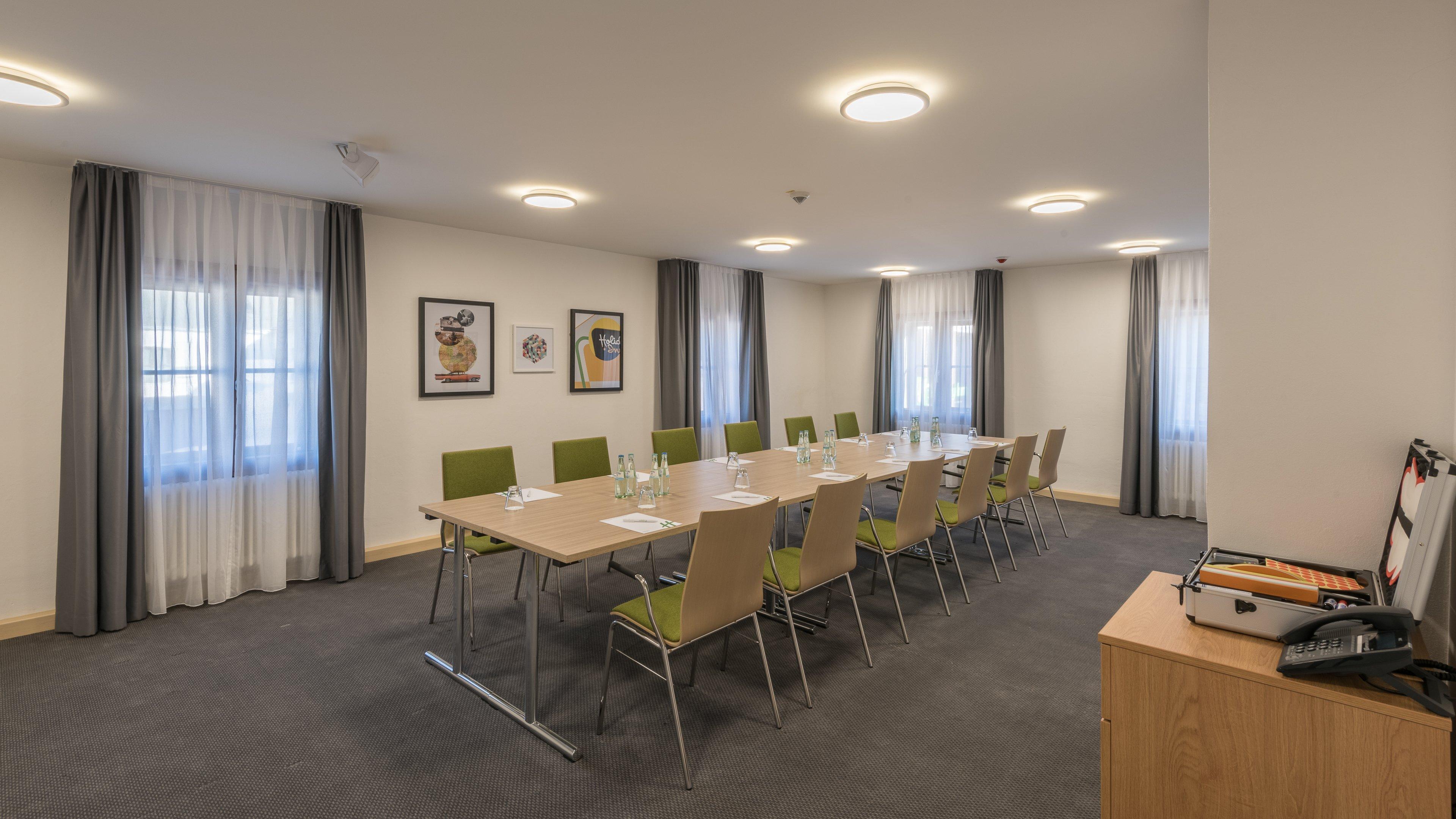 - Munich Airport, An Ihg Отель 4*