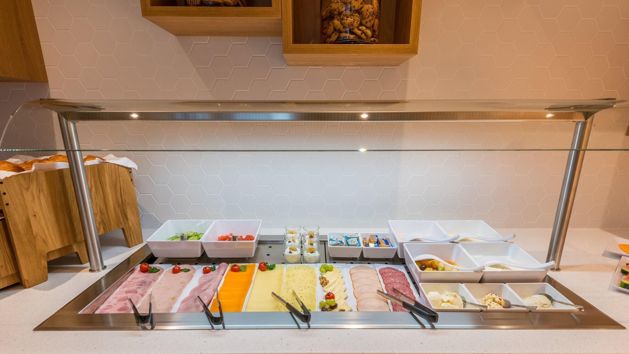 - Munich Airport, An Ihg 4*